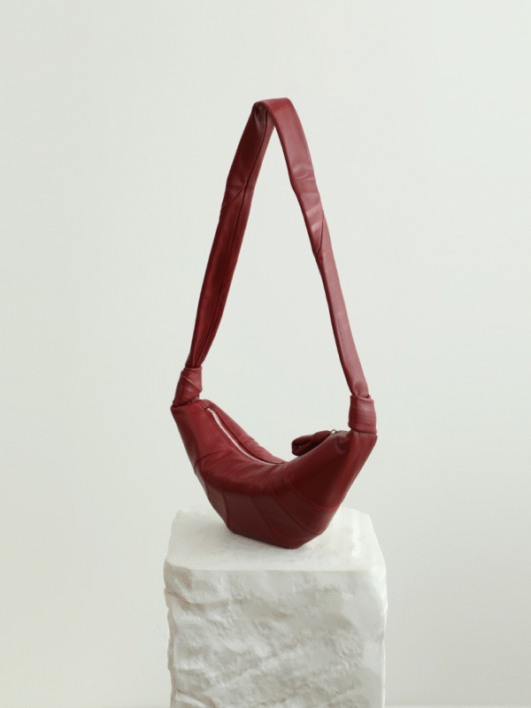 Women's Croissant Crossbody Bag