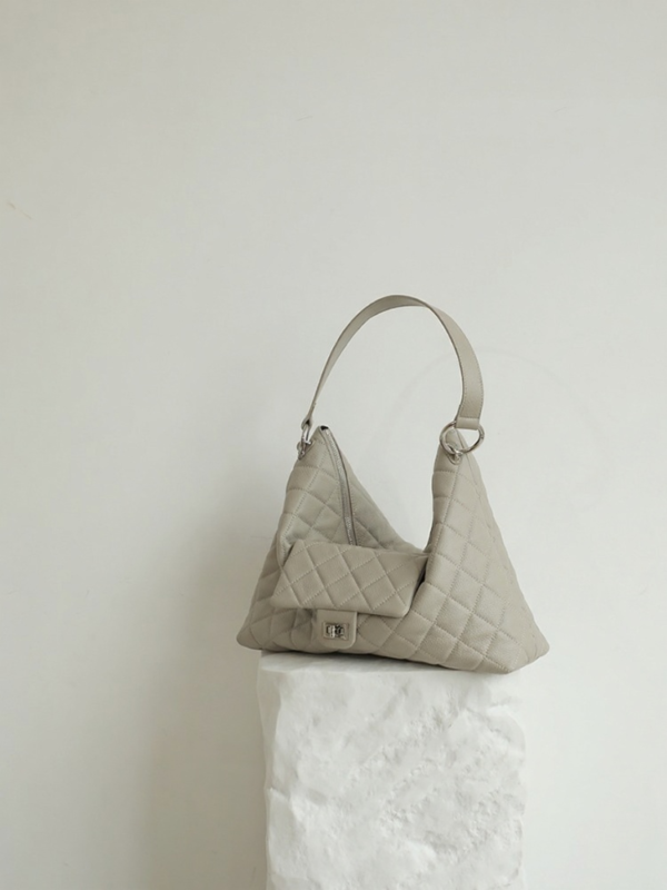Womens Quilted Leather Shoulder Bag