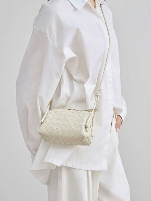 Women's Leather Knot Detailed Crossbody Bag