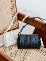 Women's Leather Knot Detailed Crossbody Bag