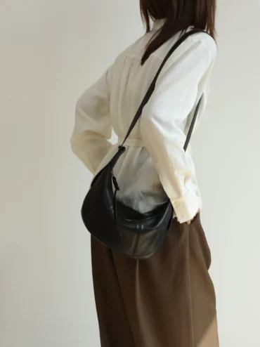 Everyday Leather Croissant Shoulder Bag -